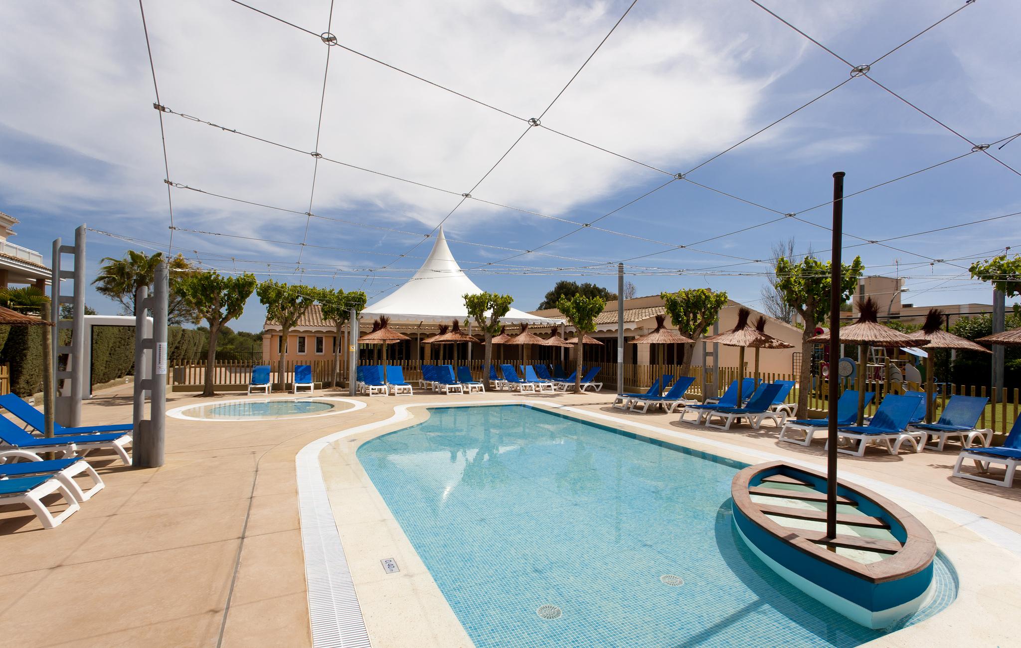 Insotel Cala Mandia Resort 포르투크리스토 외부 사진